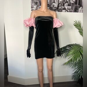Women’s Black Strapless Dress With Gloves